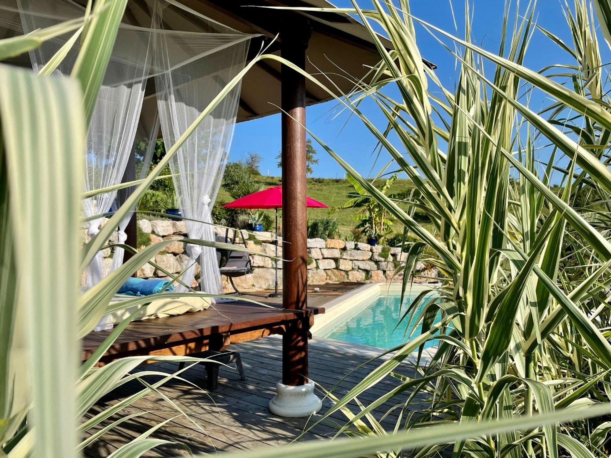 Un Parfum De Thailande, Ressourcement Et Massages Curemonte Exterior photo